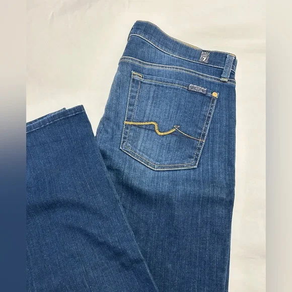 7 For All Mankind Bootcut Mid Rise Dark Wash Jeans Size 31 EUC - Picture 2 of 6